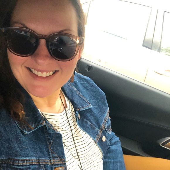 Meet your Posher, Michelle - Picture 2 of 2